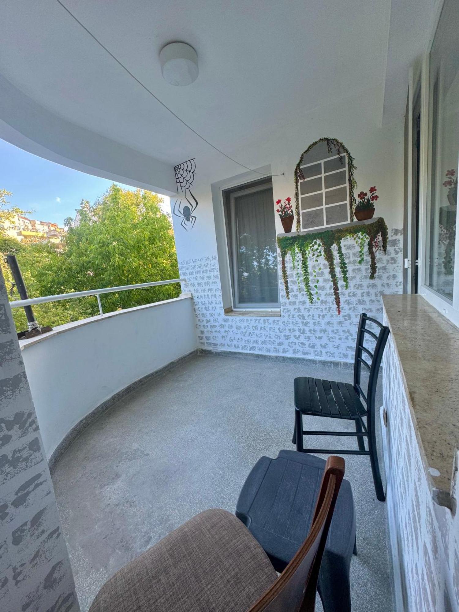 Spacious Apartment Next To South Park Просторен Апартамент До Южен Парк Top Location ソフィア エクステリア 写真